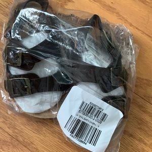 NIB Old Navy size 6 toddler sandals